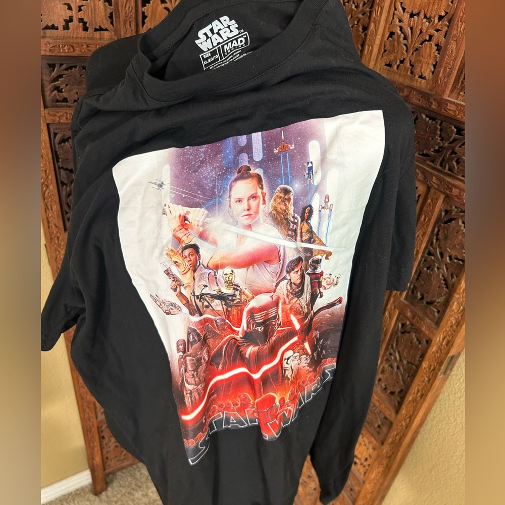 Star Wars Black Graphic Tee - Picture 3 of 3